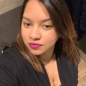 Meet your Posher, Roxanna